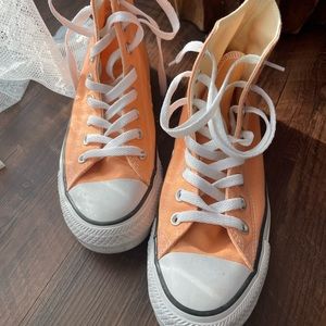 Sorbet Converse high top 8.5